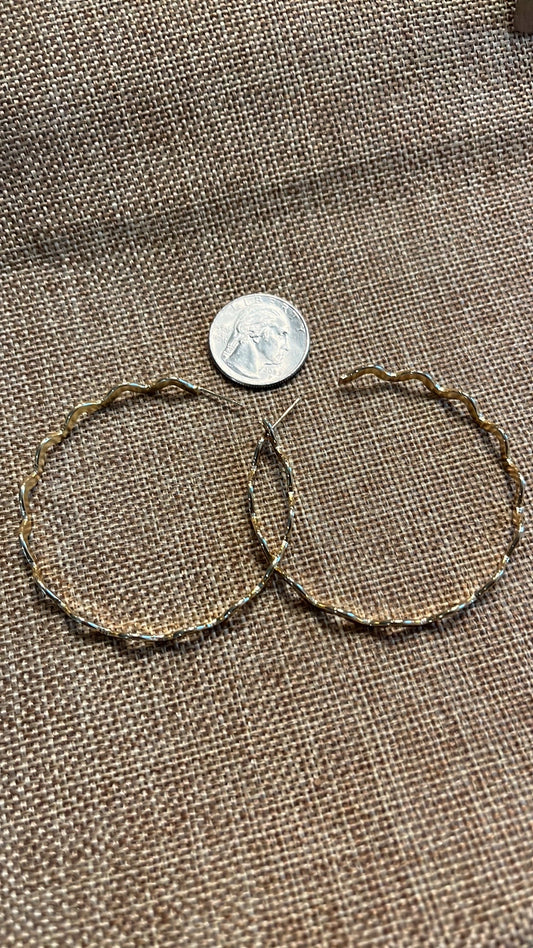 Large Squared Wire hoop earrings