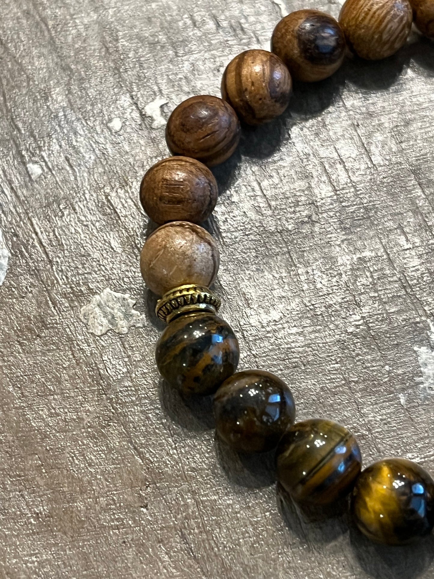 Jichimu bead and tiger eye bead bracelet