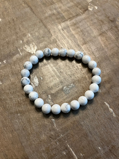 Howlite beaded bracelet