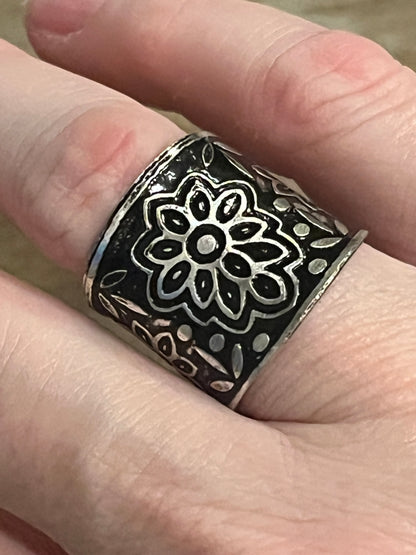 Silver Patina Ring - Black Floral