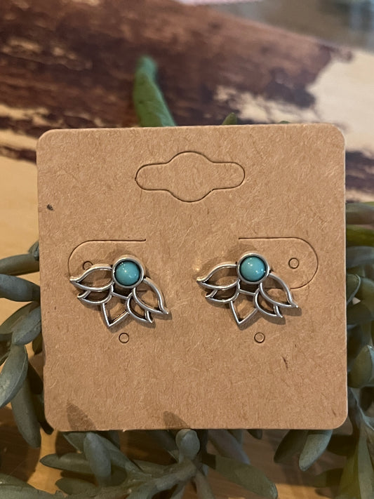 Lotus Stud Earring - Silver leaves with turquoise colored Howlite stone