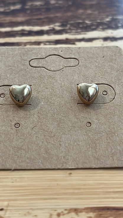 Heart stud earrings