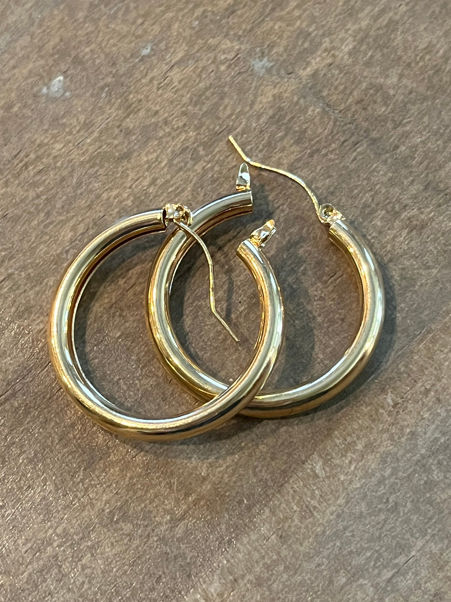 Gold Hollow Tube Hoop Earrings