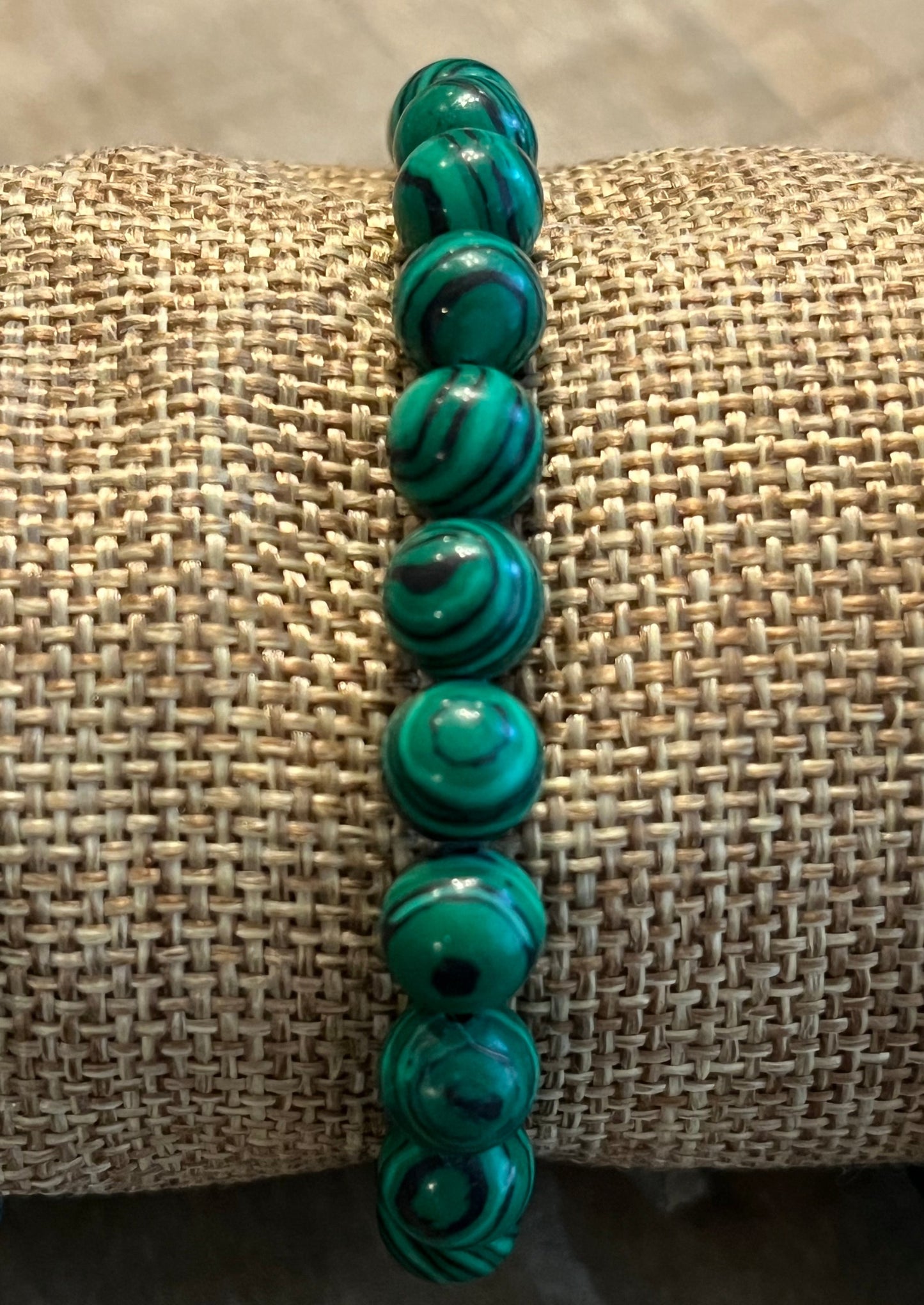 Black and emerald green malachite beaded bracelet