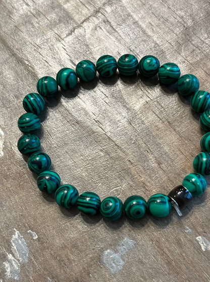 Black and emerald green malachite beaded bracelet