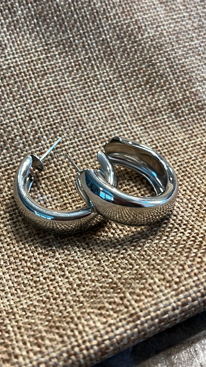 Wide flattened hollow tube hoop earrings