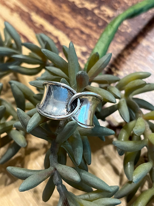 Sterling silver big twist vintage ring