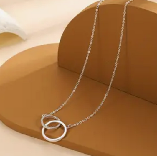 Double Ring Pendant Necklace